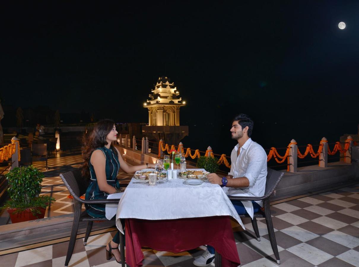 Brijrama Palace, Varanasi - By The Ganges Екстер'єр фото